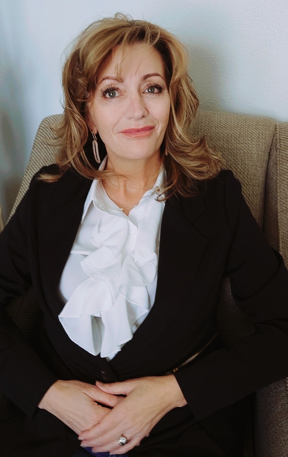 Lisa Cox Fathom Realty